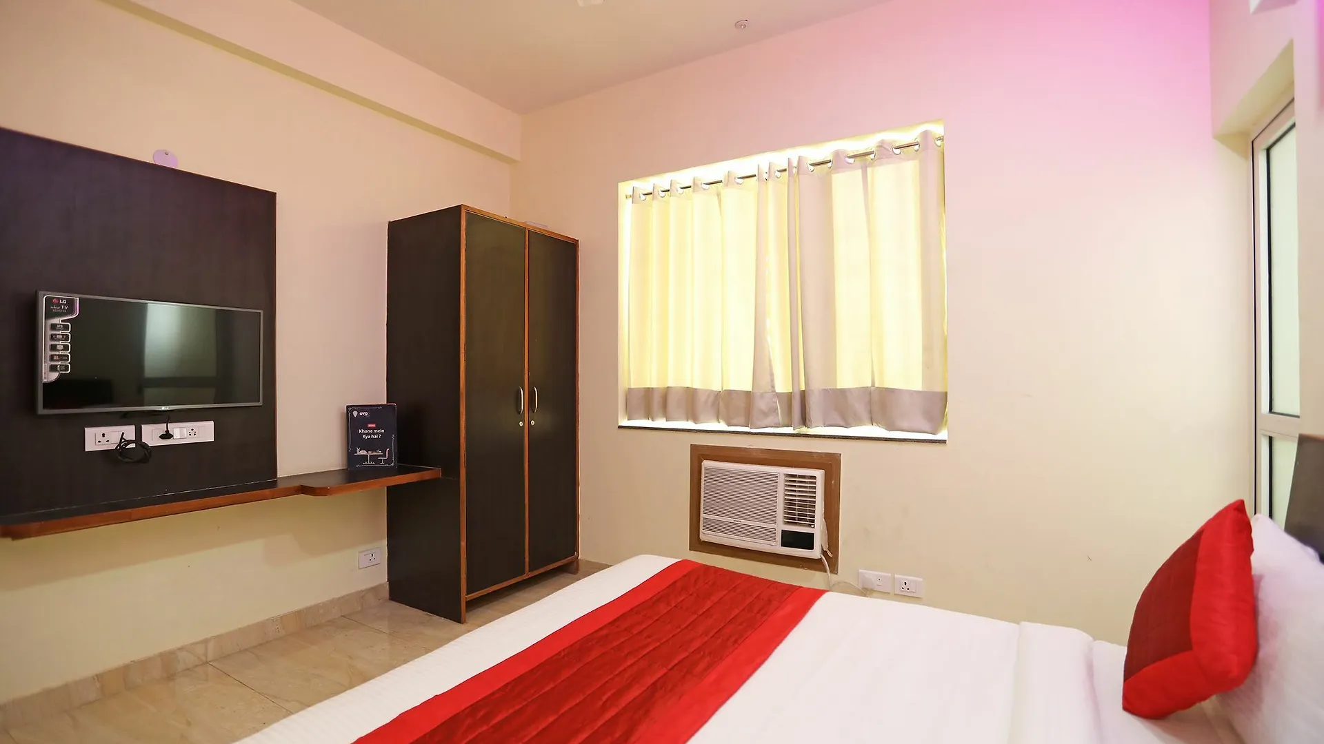 Oyo 10889 Hotel Green Residency Gurgaon