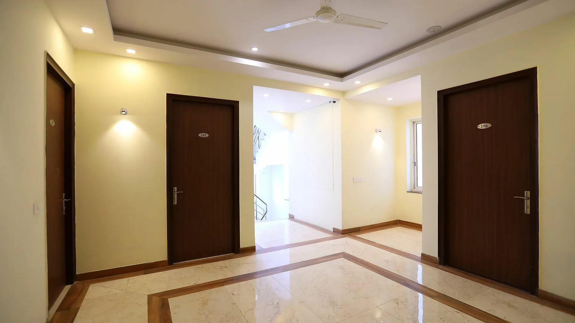 Oyo 10889 Hotel Green Residency Gurgaon